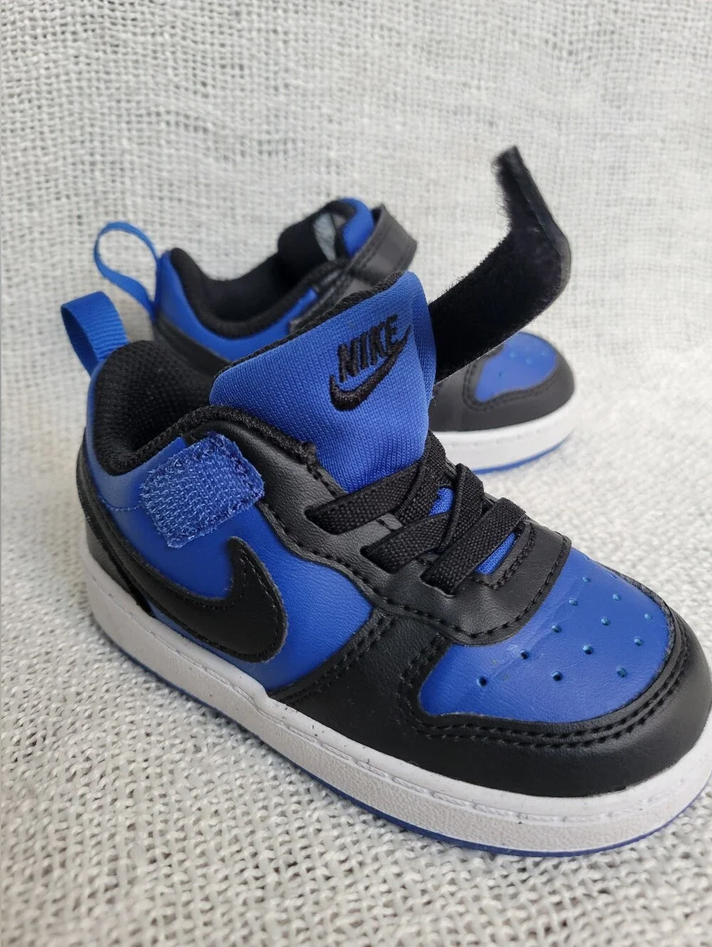 Nike Kids' Blue and Black Low-Top Sneakers